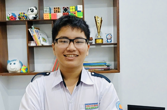 10X Đắk Lắk đạt điểm SAT tuyệt đối 1600/1600, thuộc top 1% thế giới