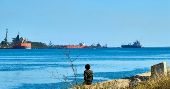 Mỹ cho phép tàu chở dầu Nga cập bến Cuba