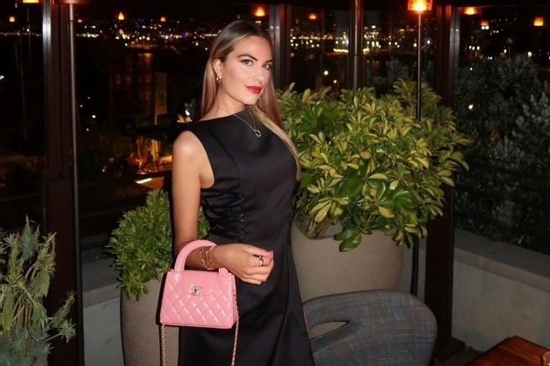 Người mẫu có số phận bi thảm nhất hành tinh: Bị bạn trai sát hại với 24 nhát dao, mộ phần tiếp tục bị xâm hại, một phần cơ thể biến mất bí ẩn