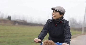 Sau nghỉ hưu, 2 người phụ nữ sống cuộc đời mà người trẻ cũng chưa dám thử: Rực rỡ và đầy phiêu lưu