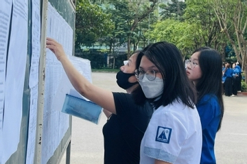 Hà Nội bỏ 12 khu vực tuyển sinh lớp 10: Phụ huynh thấp thỏm chờ phân tuyến