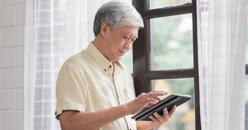 Lương hưu cao vẫn không 'vừa mắt' con rể, 1 năm sau tôi lặng lẽ xách vali về quê