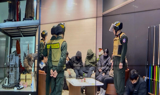 Thu giữ, phong toả hơn 300 tỷ đồng từ vụ website lậu “Xôi Lạc TV”