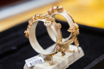 Giá vàng hôm nay 6/3: Cắm đầu giảm