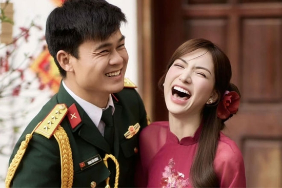 Đức Phúc và Erik mong chờ tới ngày cưới của Hòa Minzy