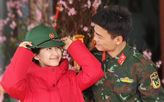 Chuyện tình Hòa Minzy và câu trả lời cho món quà phụ nữ cần nhất ngày 8/3