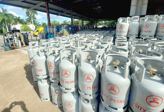 Giá gas tăng liên tục, doanh nghiệp điều chỉnh giá theo tuần