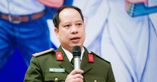 Cận thị từ bao nhiêu độ trở lên không thể vào các trường công an năm 2026?