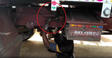 Nhìn xuống gầm xe, người đàn ông bủn rủn chân tay phát hiện cảnh tượng 