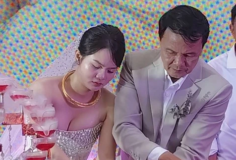 Cặp đôi chênh lệch tuổi tìm được hạnh phúc đích thực, cô dâu 26 tuổi trải lòng lý do 