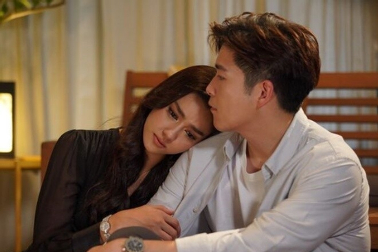 Dự đám cưới bạn thân rồi uống say, tôi nhắn tin cho chồng cũ 