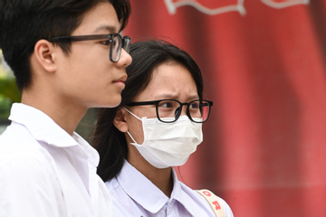 Phụ huynh băn khoăn có nên chọn trường cách nhà gần 10km để con 'chắc' đỗ lớp 10