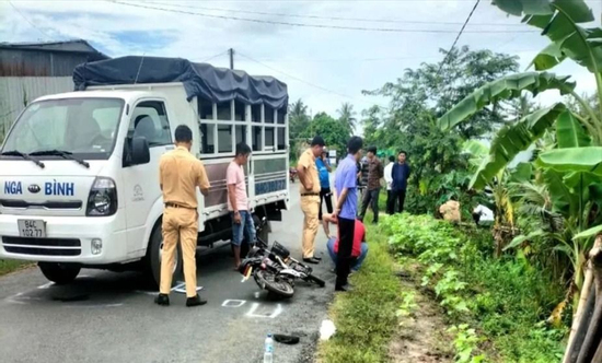 Vụ xâm phạm hoạt động tư pháp ở Vĩnh Long: Vì sao gia đình nữ sinh không phải là bị hại?