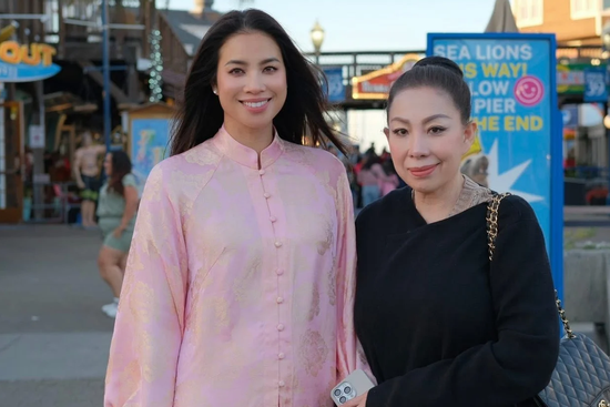 NTK Linh San tiết lộ tình trạng hôn nhân của Phạm Hương tại Mỹ