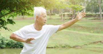 Vợ mất, con cái làm ăn xa, cụ ông tiết lộ 3 điều giúp bản thân có tuổi già hạnh phúc khiến cả làng ghen tỵ