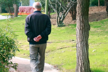 Bị con từ chối phụng dưỡng tuổi già, tôi nói đúng 1 câu khiến con day dứt nhiều năm