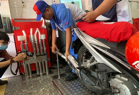 Đề xuất xe máy dưới 5 năm, chủ xe không phải mang xe đi kiểm định khí thải