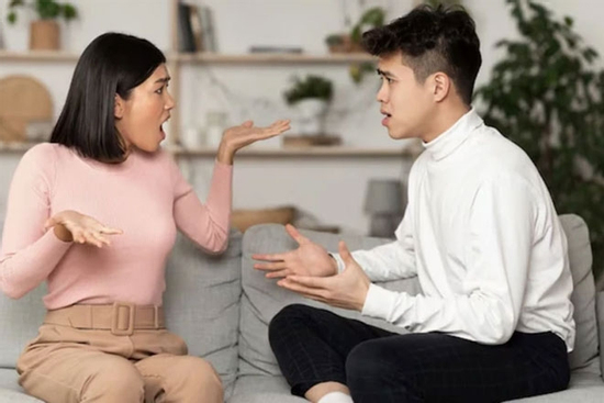 Bạn trai giấu tài sản khủng, cô gái hủy hôn sau 4 năm làm 2 công việc để nuôi anh ta theo đuổi ước mơ