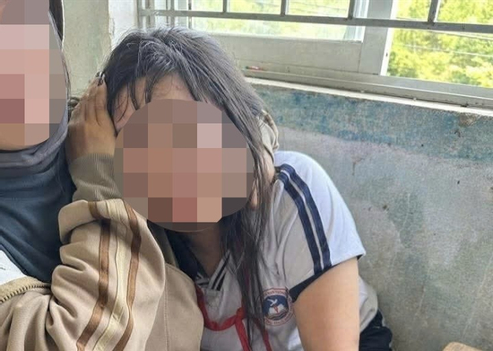 Quảng Ngãi: Họp khẩn vụ nữ sinh lớp 7 bị đánh hội đồng trước cổng trường