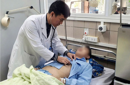 Suy thận ở tuổi 24 sau 5 năm sống 'lệch múi giờ'