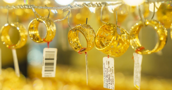 Giá vàng hôm nay 15/4/2026: Vàng thế giới tăng phi mã, SJC và nhẫn trơn tăng 'bốc đầu'