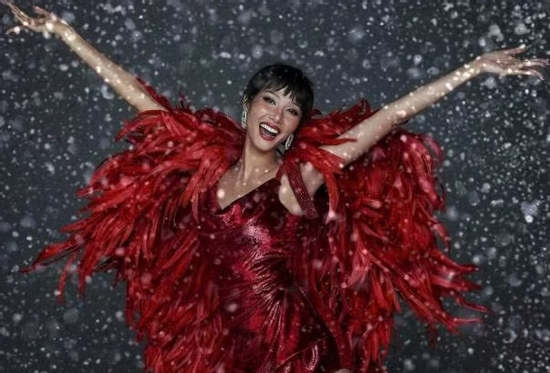 Hoàng Thùy: 'Tôi từng bỏ lỡ nhiều cơ hội vì không nói được tiếng Anh'