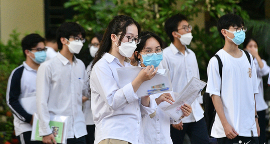 Học thêm không còn là lựa chọn cá nhân mà trở thành 'cuộc đua tập thể'