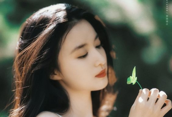 Tử vi thứ Bảy 18/4/2026 của 12 con giáp: Dần - Mão sự nghiệp thăng tiến, tài lộc quấn lấy thân, Tý - Thân tiền của thất thoát, công việc đen đủi đủ đường