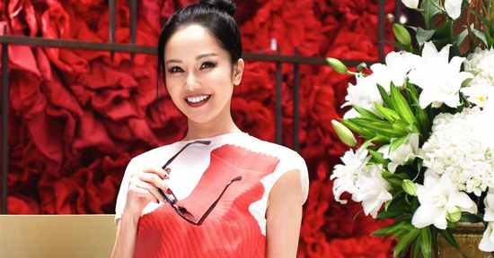 Diva Hồng Nhung trẻ đẹp tuổi U60, ca sĩ Nhật Kim Anh sexy táo bạo