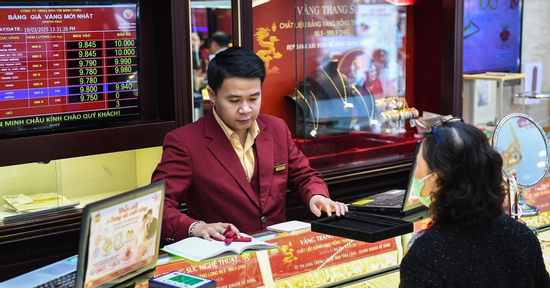 Giá vàng hôm nay 18/4/2026 tăng mạnh, vàng SJC bứt phá tăng 1 triệu/lượng