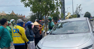 TPHCM: Nam tài xế tử vong bất thường trong ô tô