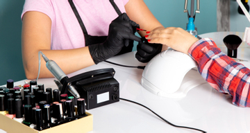 Chồng trưởng phòng nằng nặc ép vợ nghỉ việc, bán chung cư đi xuất khẩu lao động