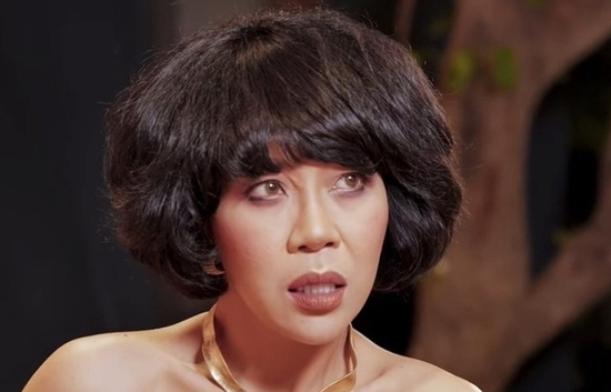 Trác Thúy Miêu bỏ về và loạt sao Việt bị đuổi khéo trên thảm đỏ