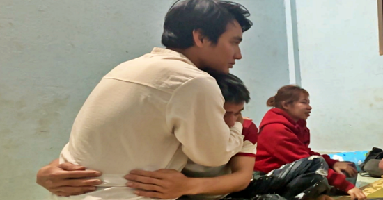 Băng rừng tìm em thất lạc, chàng trai Lâm Đồng xúc động đoàn tụ sau 17 năm