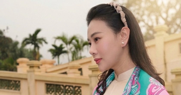 Diễn viên Phương Oanh đẹp buồn sau biến cố