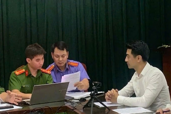 Gã đàn ông có hành vi bỉ ổi đối với bé gái 11 tuổi