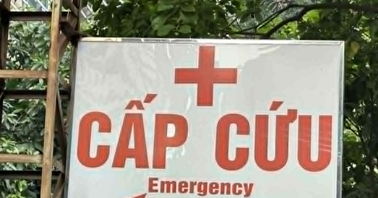 Người phụ nữ bán thịt nhập viện lúc rạng sáng, tay mắc kẹt trong máy xay