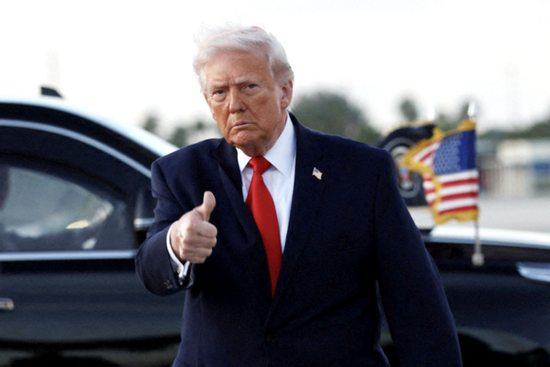 Tổng thống Trump gia hạn thỏa thuận ngừng bắn, lãnh đạo Iran đáp trả bất ngờ