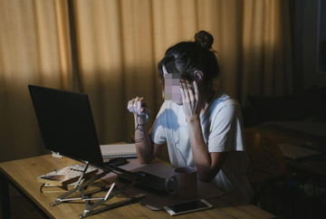 Kiếm 60 triệu/tháng để 'sống rực rỡ', cô gái trẻ nhập viện với danh sách bệnh dài