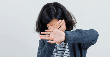 Nỗi ám ảnh kinh hoàng của cô gái bị người trạc tuổi bố xâm hại