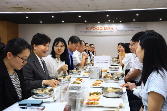 aT Center Asean hợp tác với Ourhome Vietnam quảng bá sức hấp dẫn của K-Food tại Việt Nam