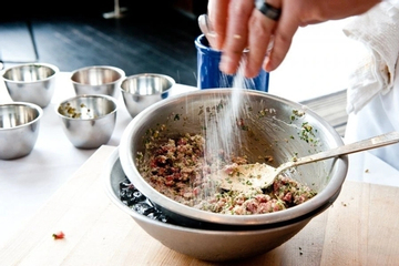 5 thực phẩm càng ăn càng nhanh già, lại là món yêu thích của nhiều người