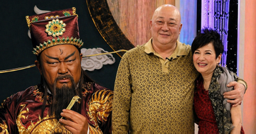 'Bao Thanh Thiên' Kim Siêu Quần hạnh phúc bên vợ kém 23 tuổi dù không con cái