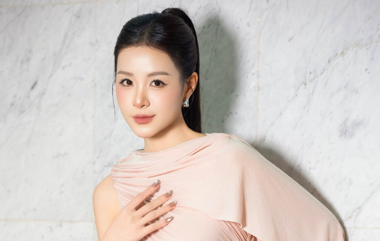 Nhan sắc đời thực của diễn viên đóng hoa hậu gây tranh cãi trên phim giờ vàng