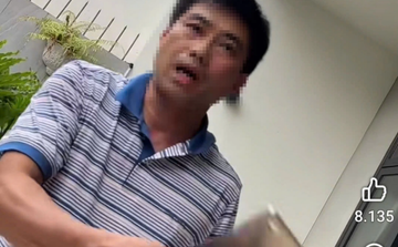 Thợ khóa bị chủ nhà cầm dao dọa chém khi phá cửa theo yêu cầu của người vợ