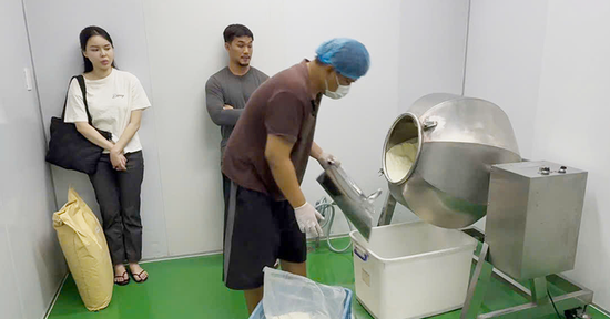 Triệt phá lò sản xuất thực phẩm giảm cân chứa chất cấm quy mô hàng chục tỷ đồng