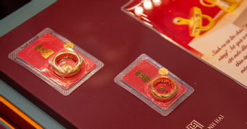 Giá vàng rời đỉnh, mua vào còn 165 triệu đồng, người tích sản đứng ngồi không yên