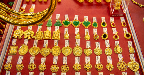 Giá vàng hôm nay 28/4/2026 rơi mạnh, vàng SJC tiếp tục điều chỉnh