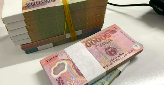 Chồng rút 200 triệu cho người phụ nữ khác vay, tôi bàng hoàng khi biết lý do