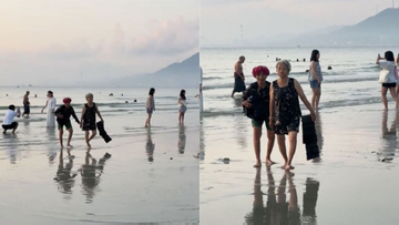 Clip hai bà cụ U80 dắt nhau tắm biển khiến dân mạng nghĩ đến đứa bạn hay lỡ hẹn